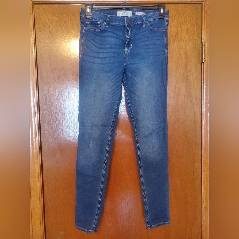 Hollister skinny jeans